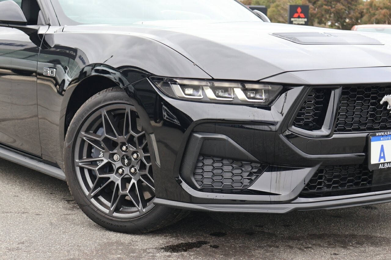 Ford Mustang image 2