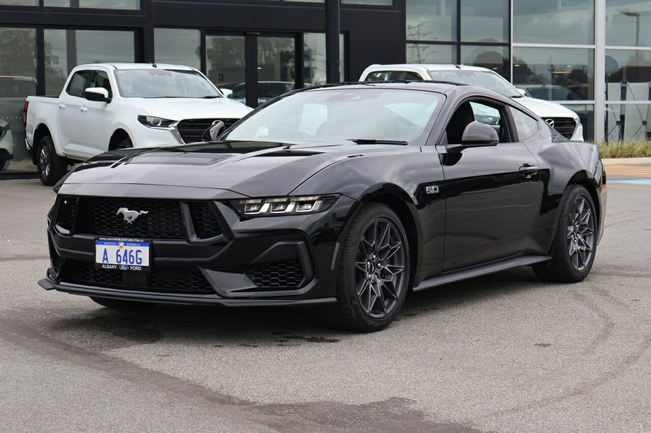 Ford Mustang image 4