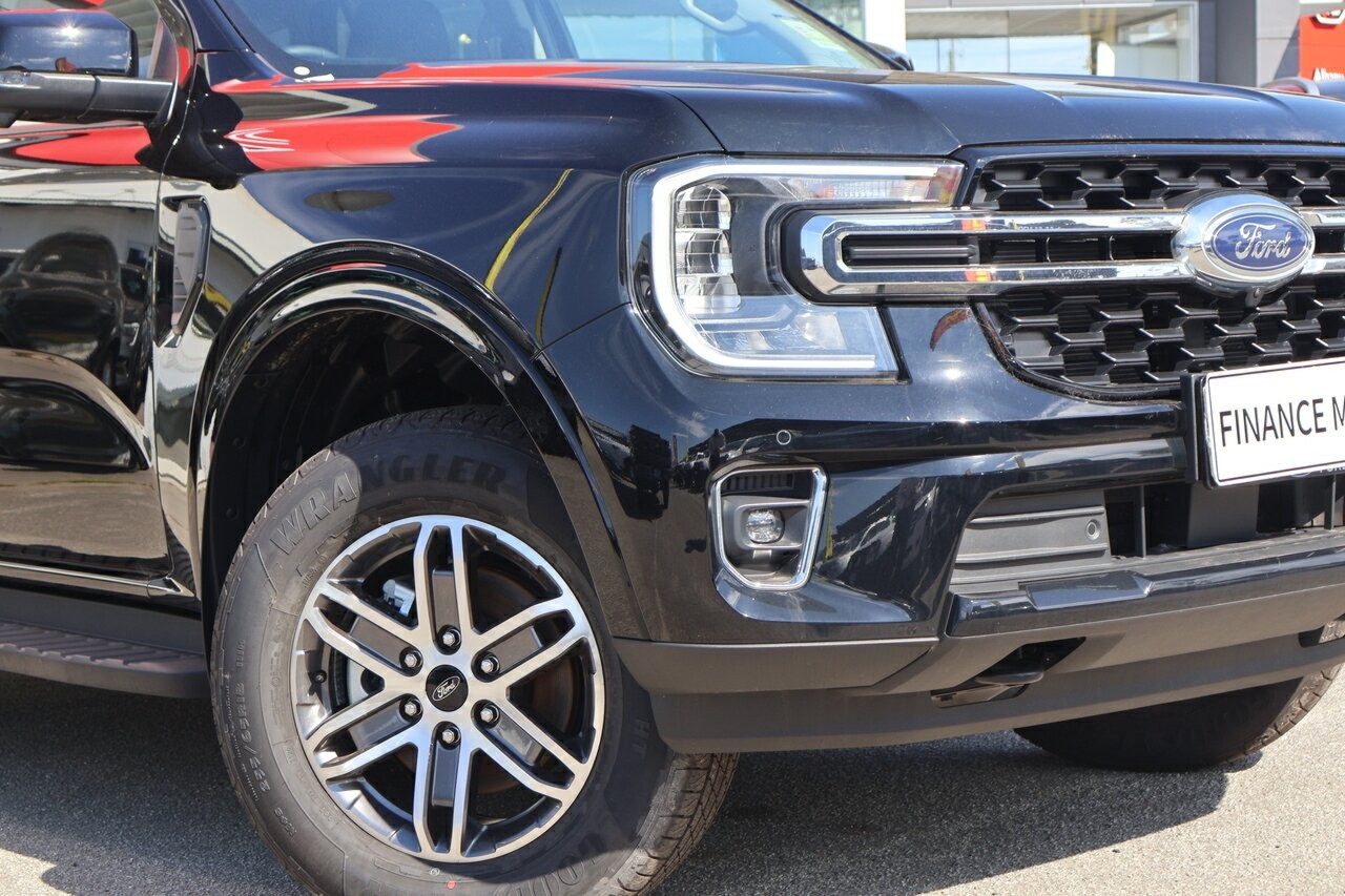 Ford Everest image 2