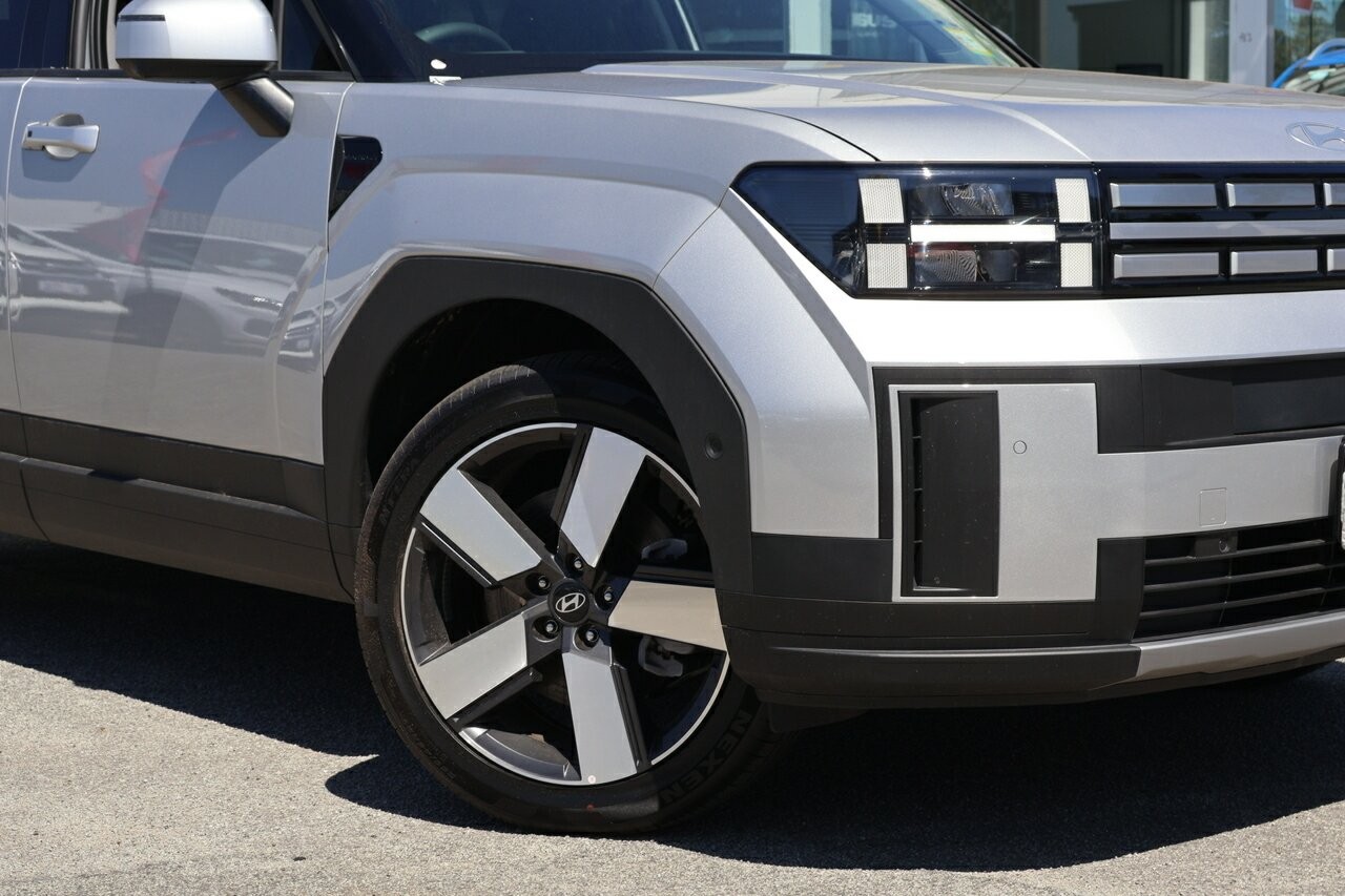 Hyundai Santa Fe image 2