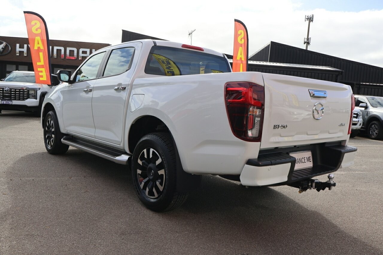 Mazda Bt-50 image 4
