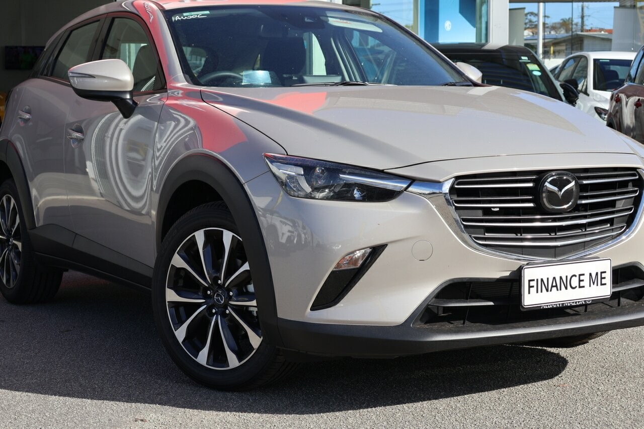 Mazda Cx-3 image 1