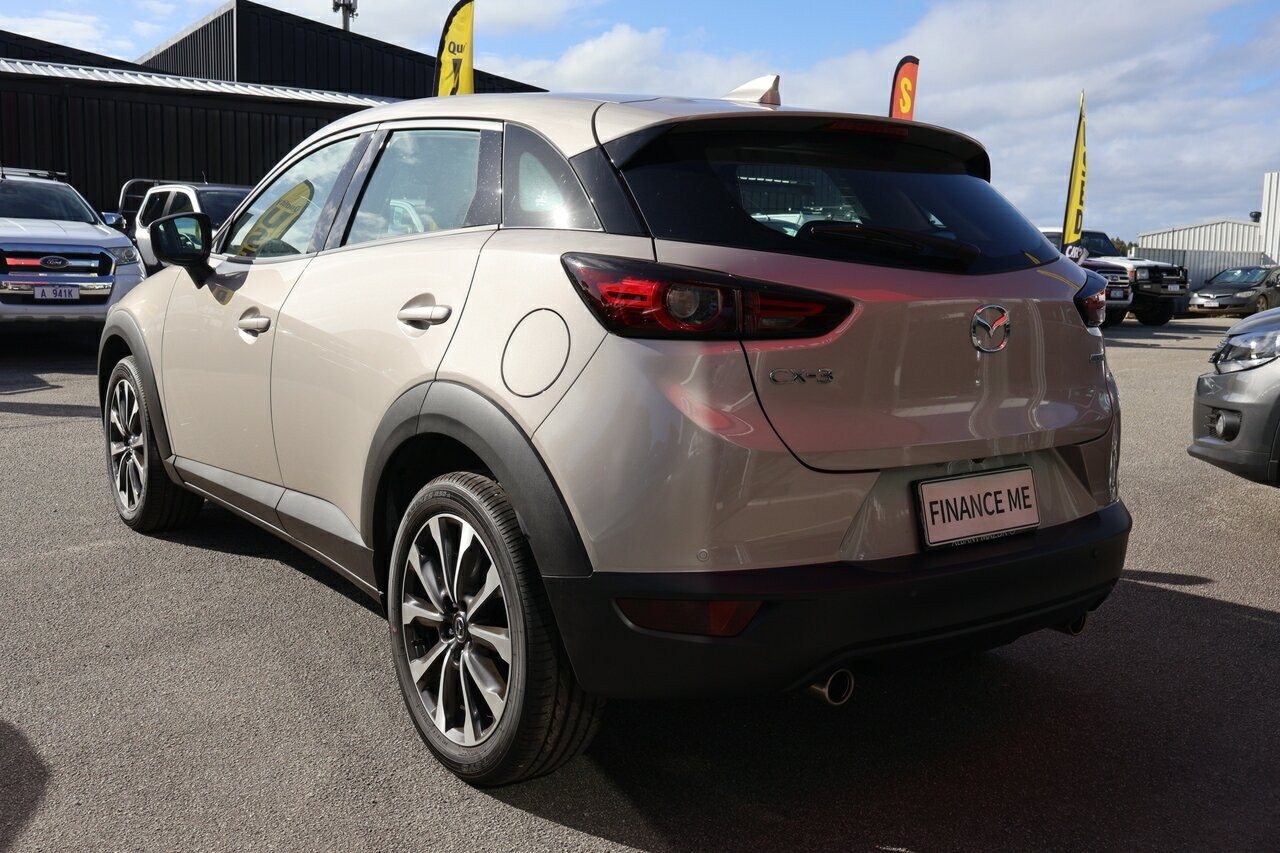 Mazda Cx-3 image 4