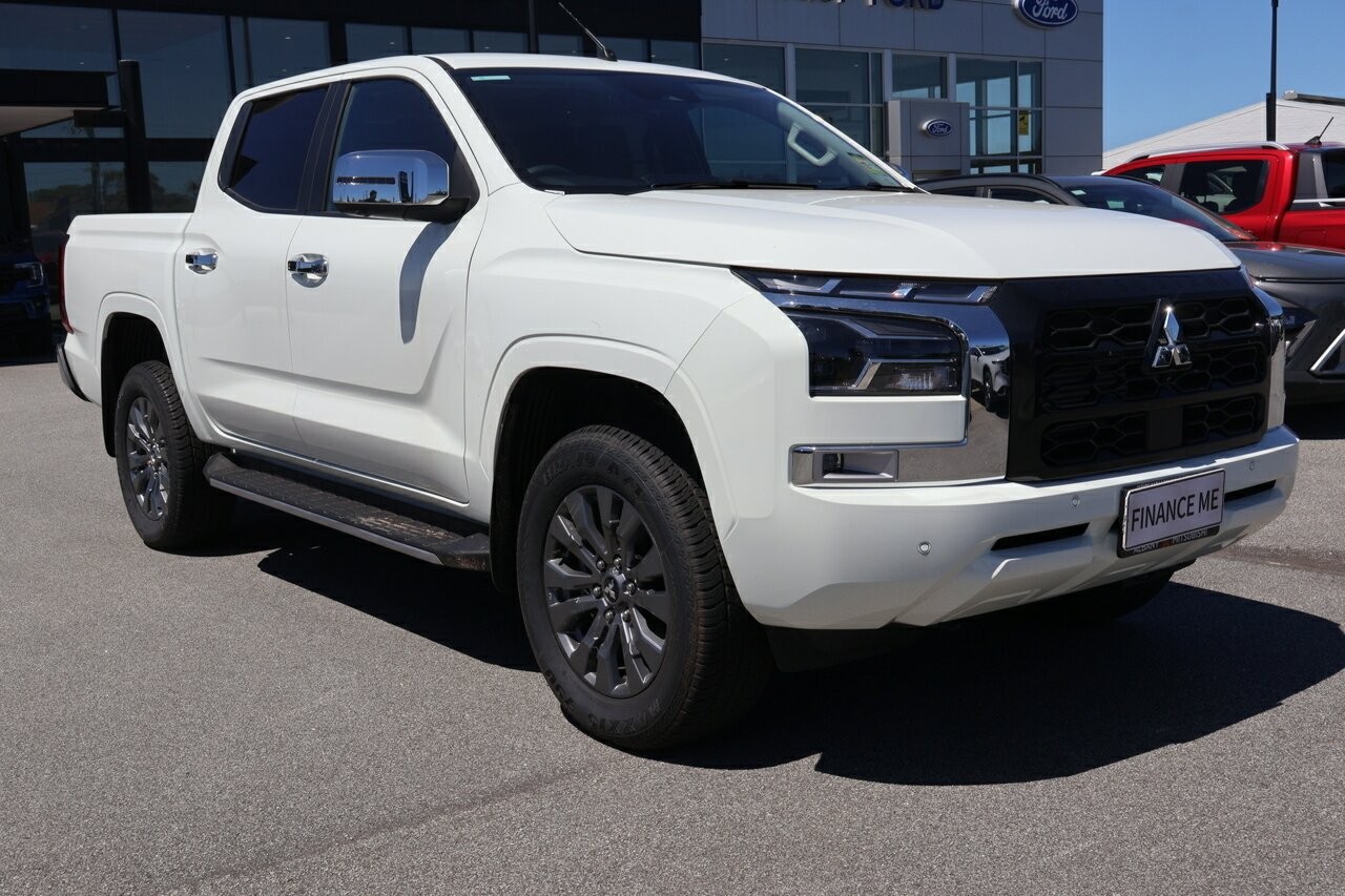 Mitsubishi Triton image 1