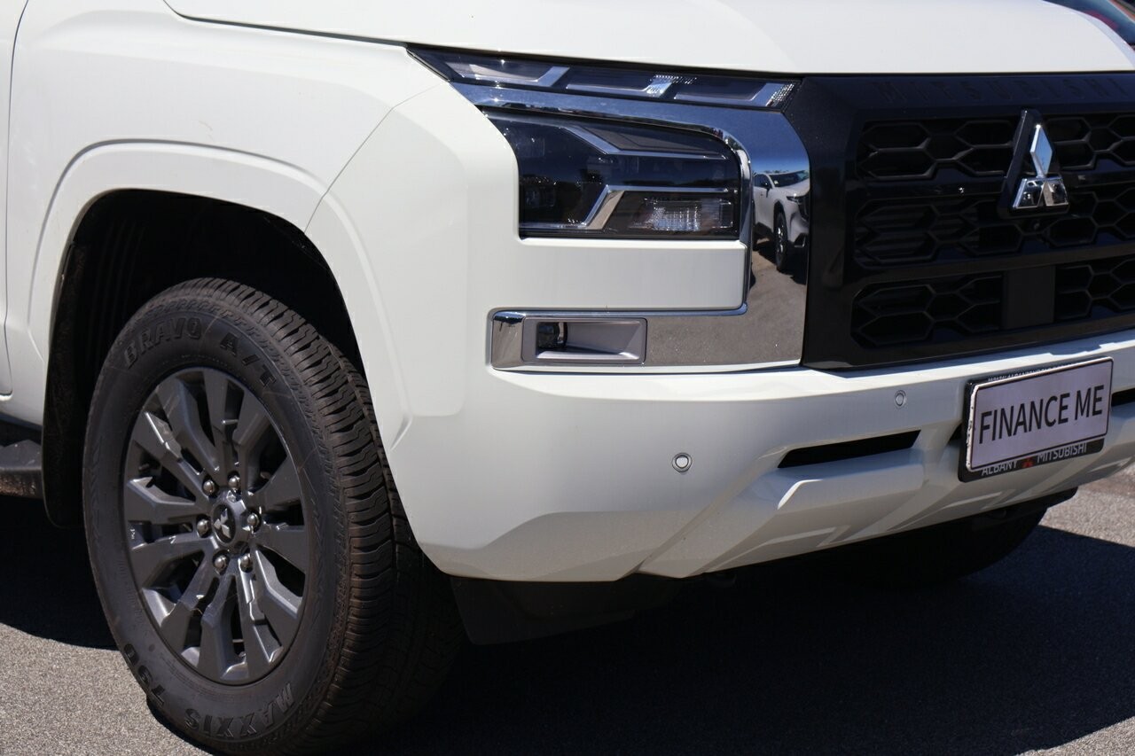 Mitsubishi Triton image 2