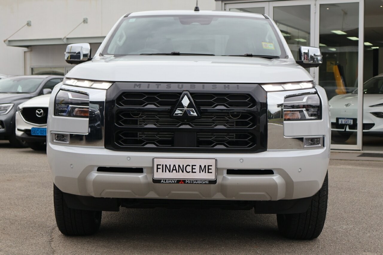 Mitsubishi Triton image 3