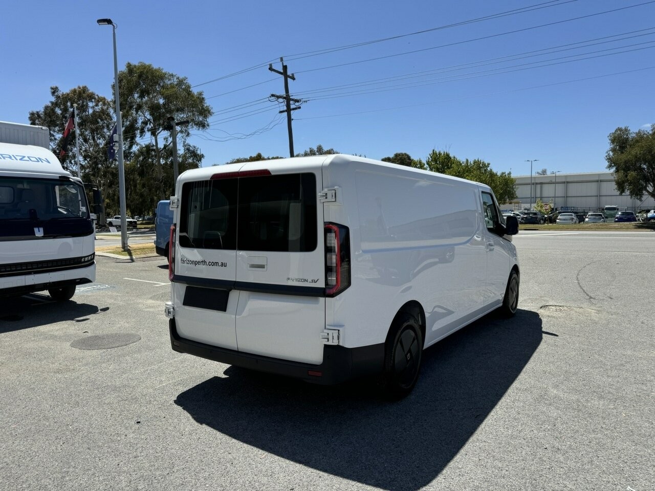 Farizon Supervan image 2
