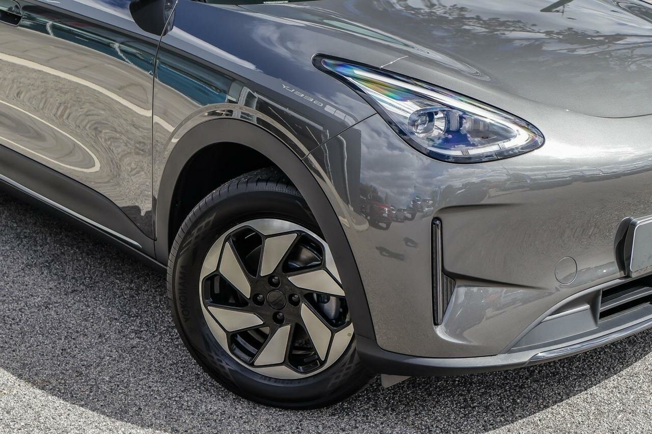 Geely Ex2 image 2