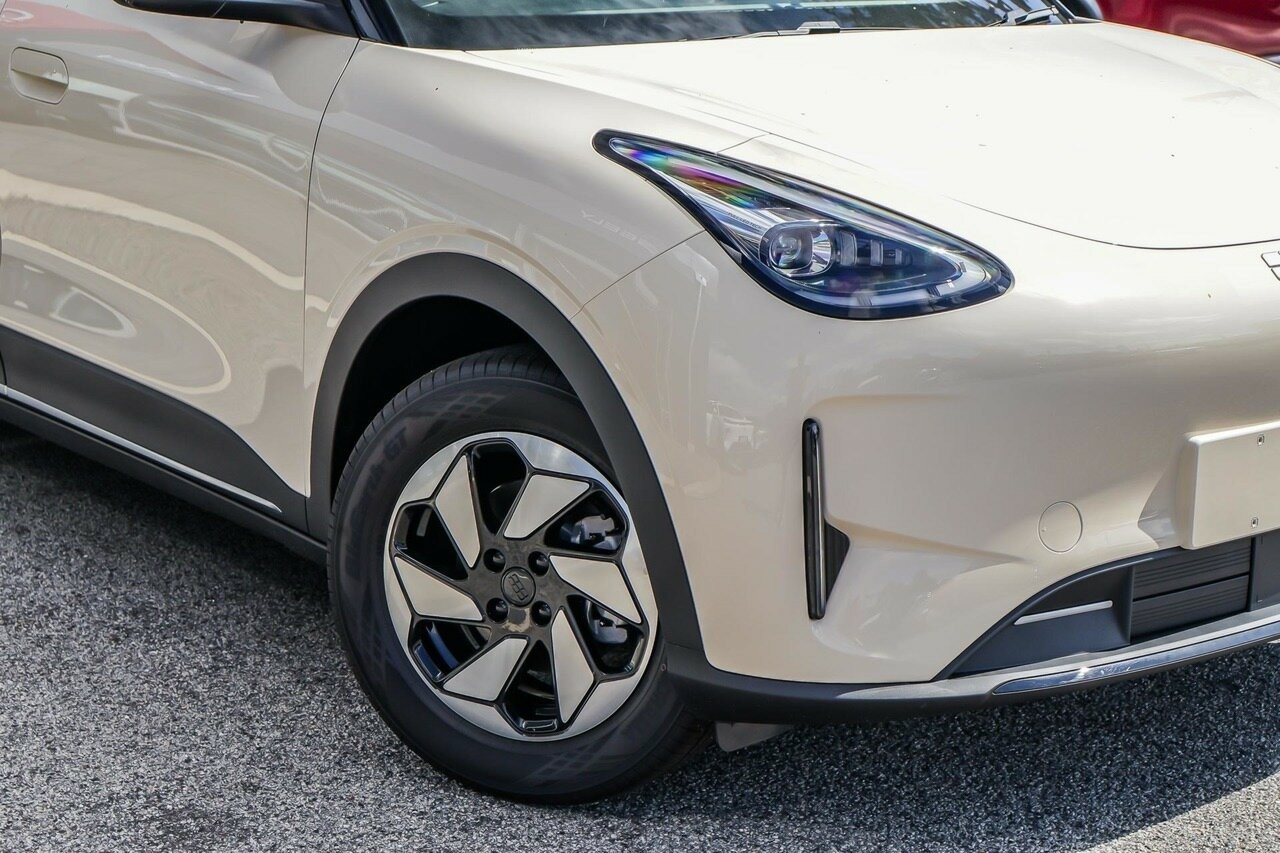 Geely Ex2 image 2