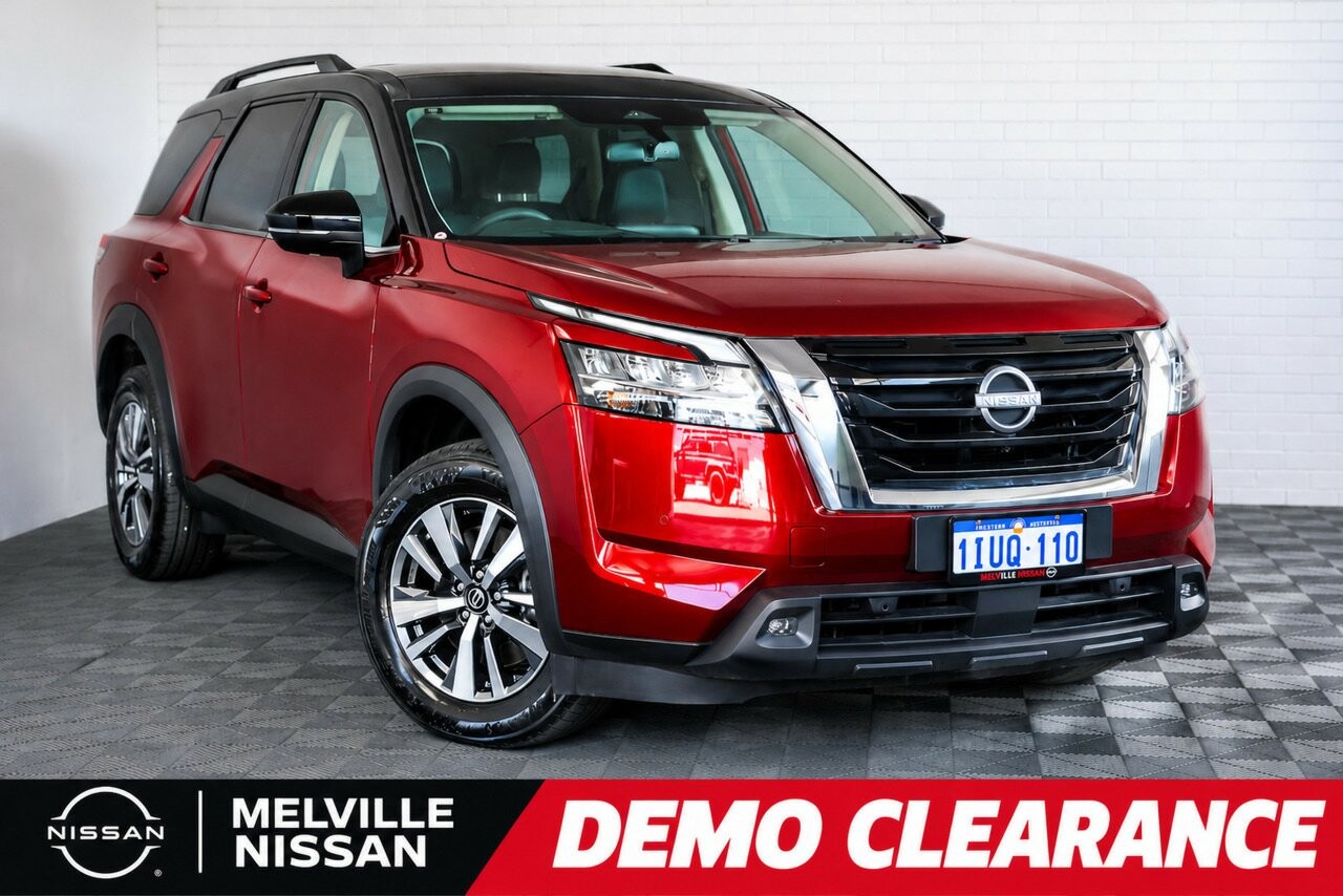 Nissan Pathfinder image 1