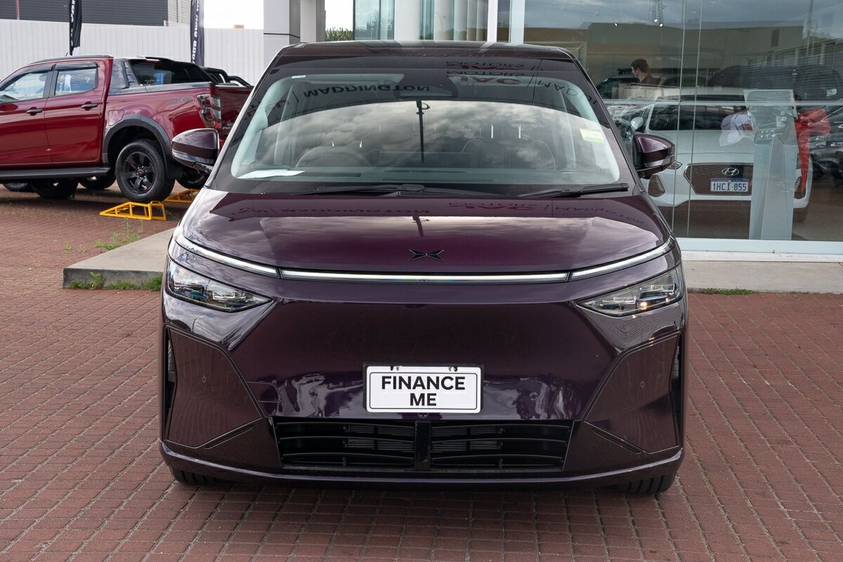 Xpeng X9 image 3