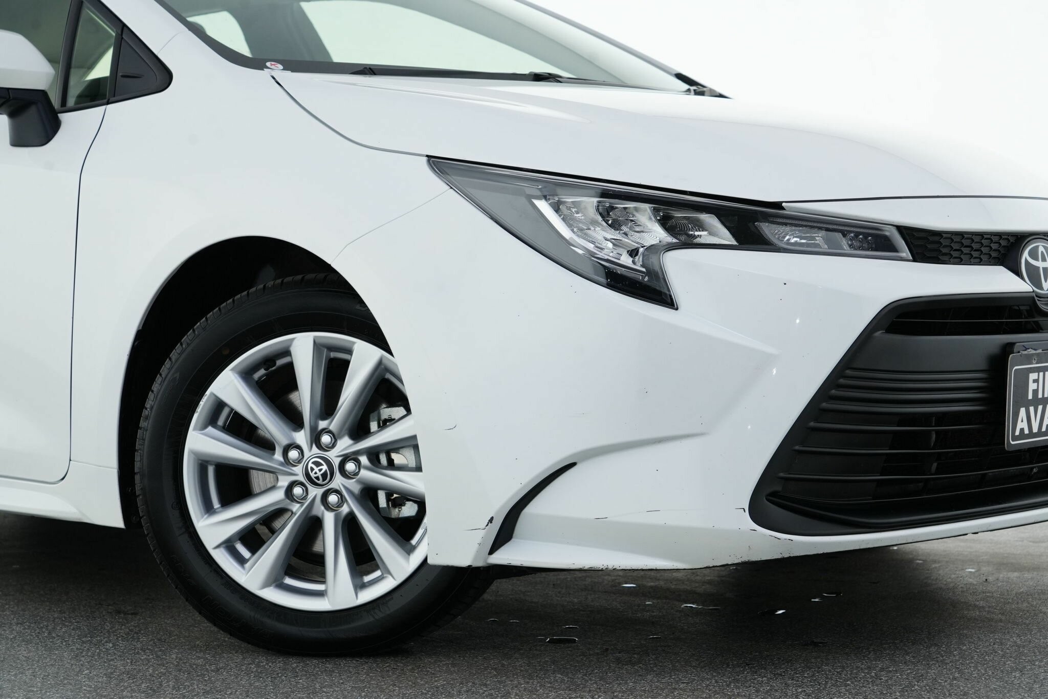 Toyota Corolla image 2
