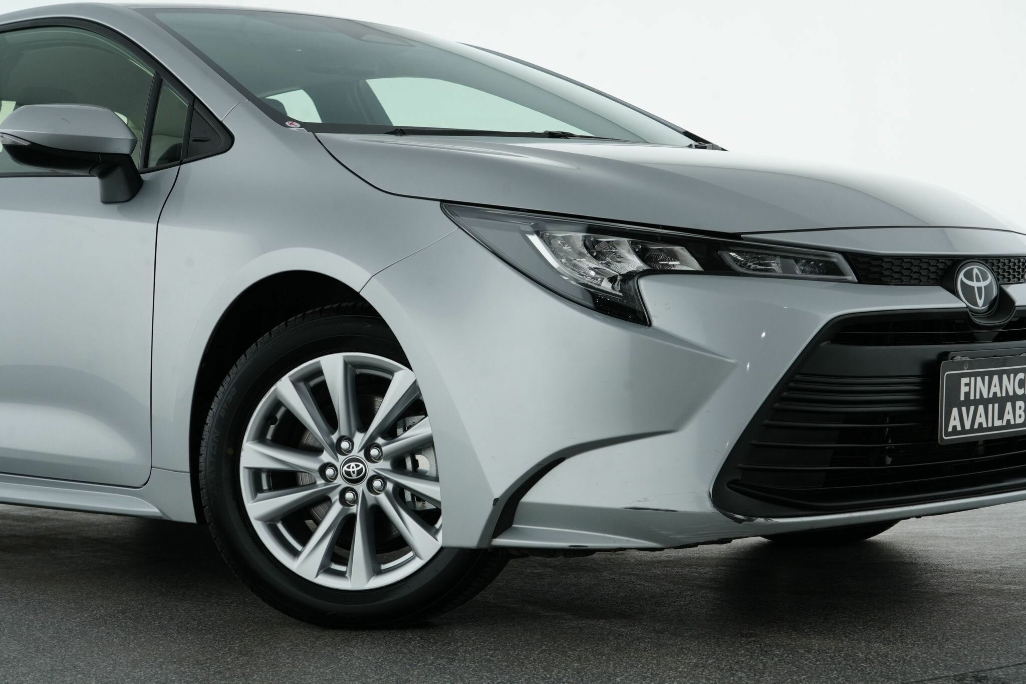 Toyota Corolla image 2