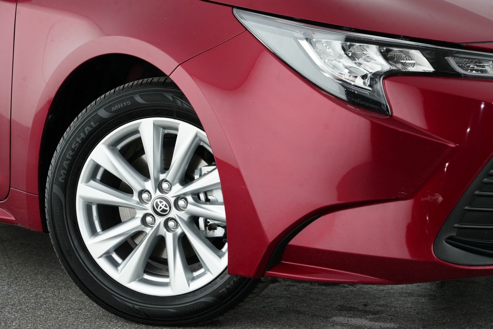 Toyota Corolla image 2
