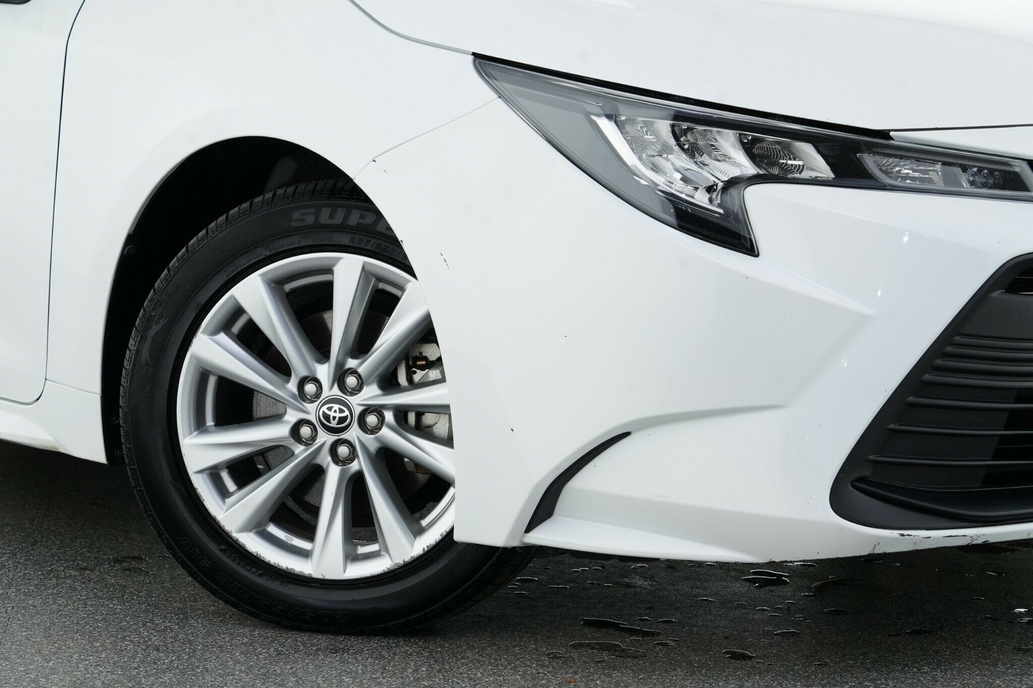 Toyota Corolla image 2
