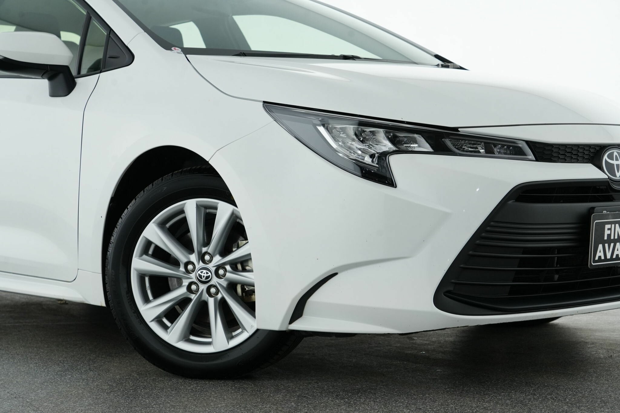 Toyota Corolla image 2