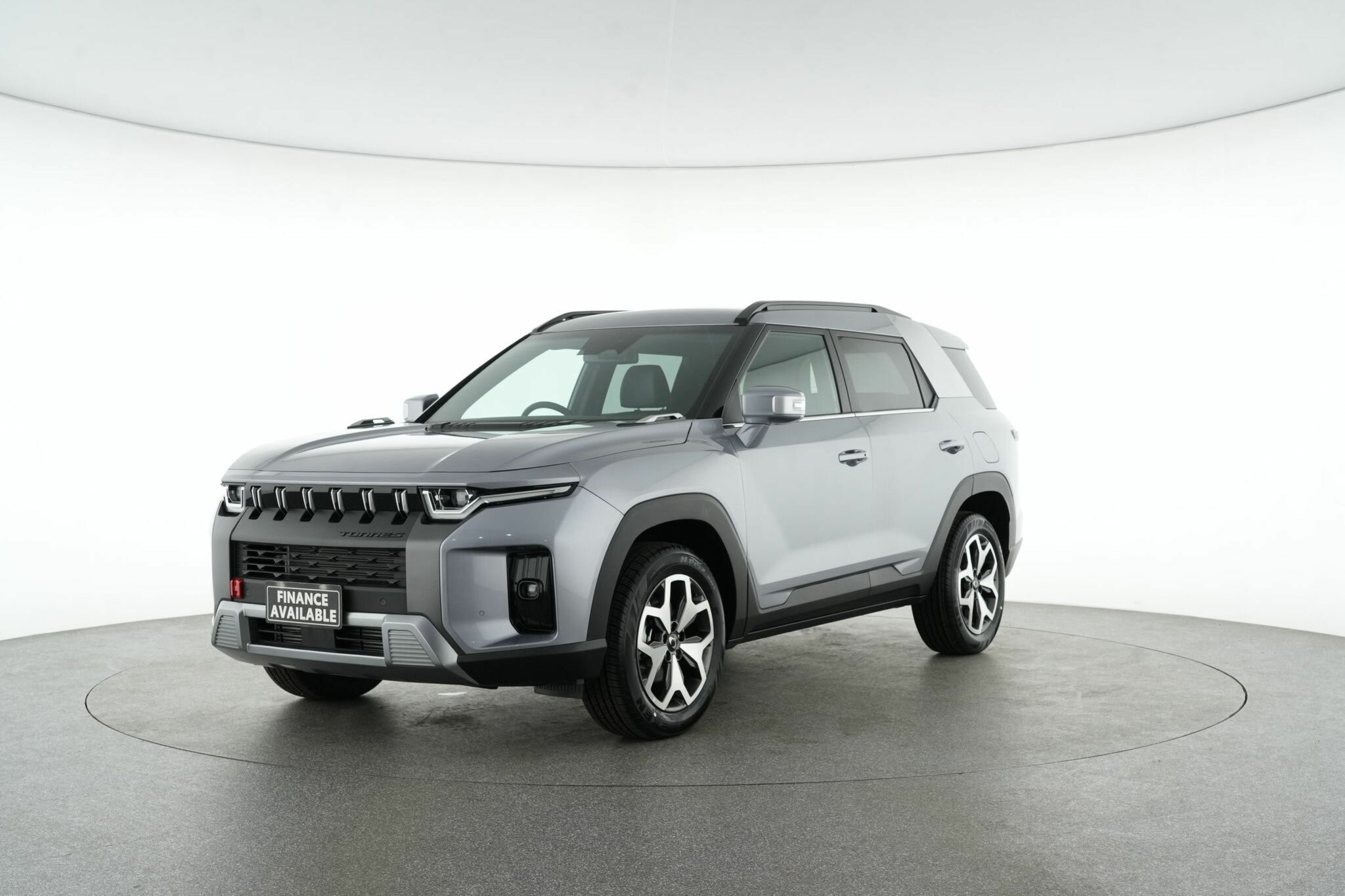 Kgm Ssangyong Torres image 4