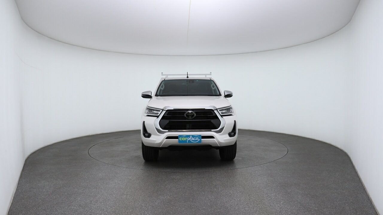 Toyota Hilux image 3