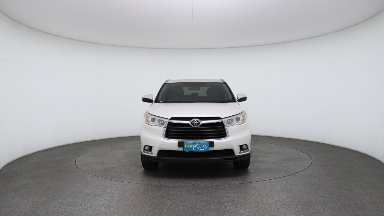 Toyota Kluger image 2