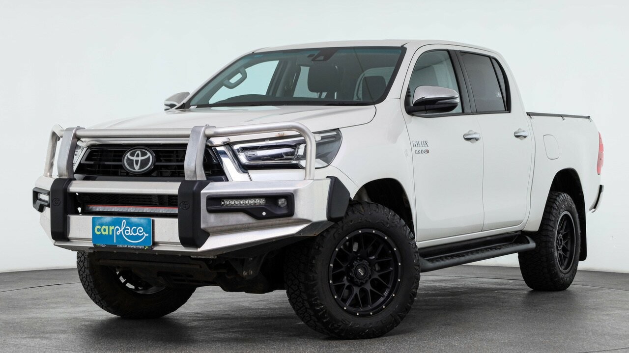 Toyota Hilux image 2