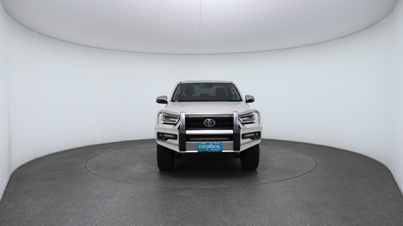 Toyota Hilux image 3