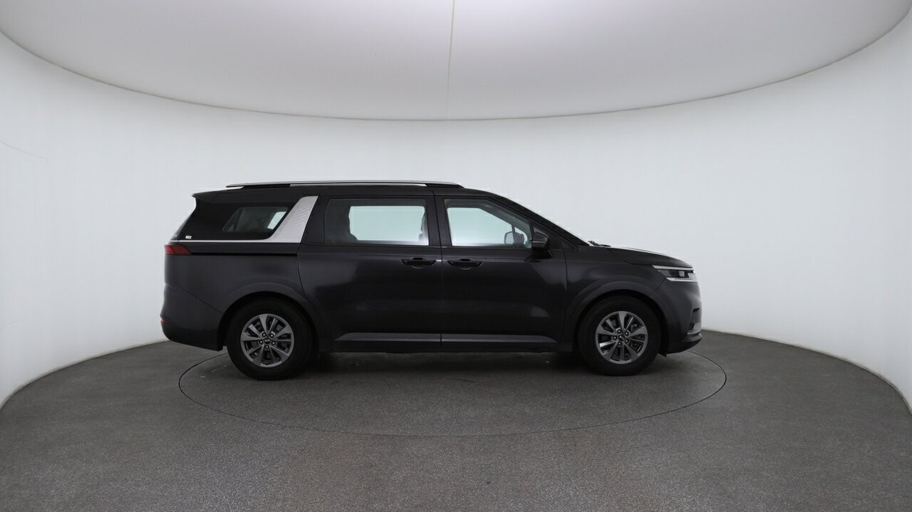 Kia Carnival image 3