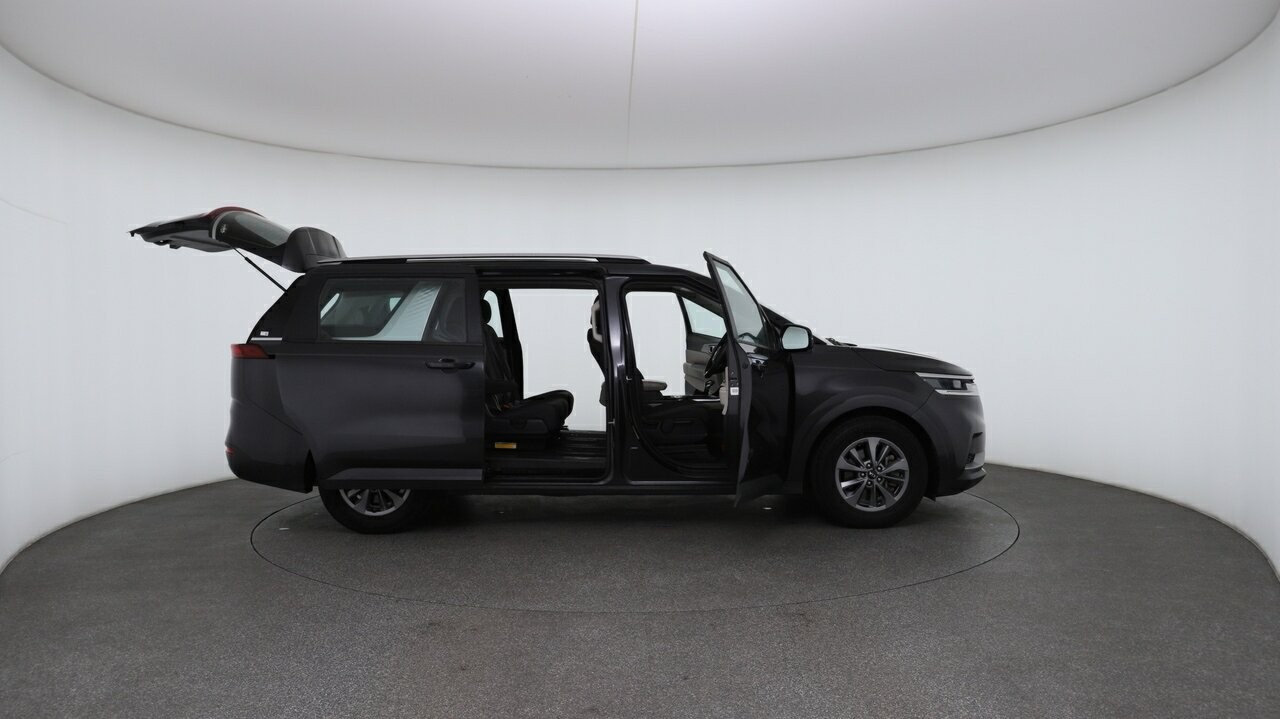Kia Carnival image 4
