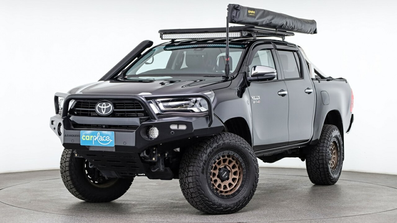 Toyota Hilux image 2