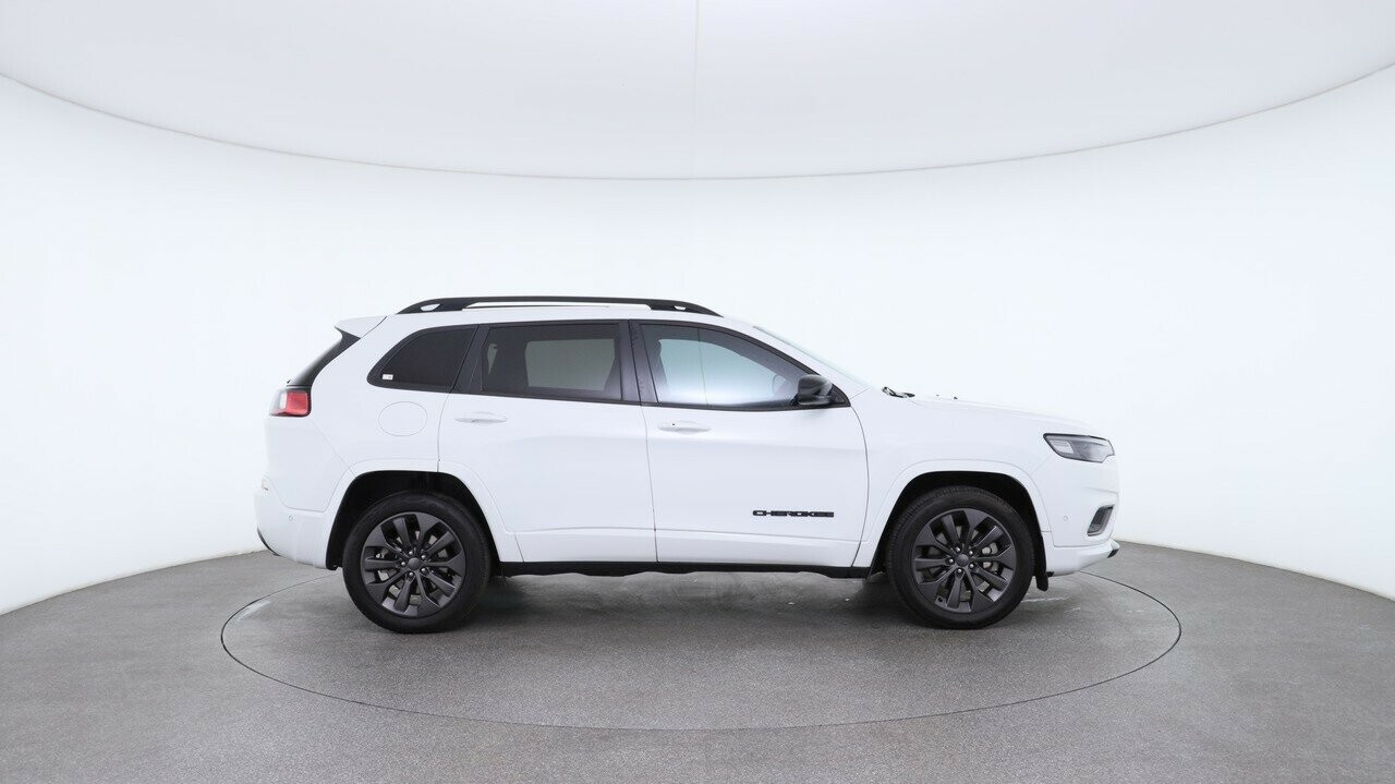 Jeep Cherokee image 3
