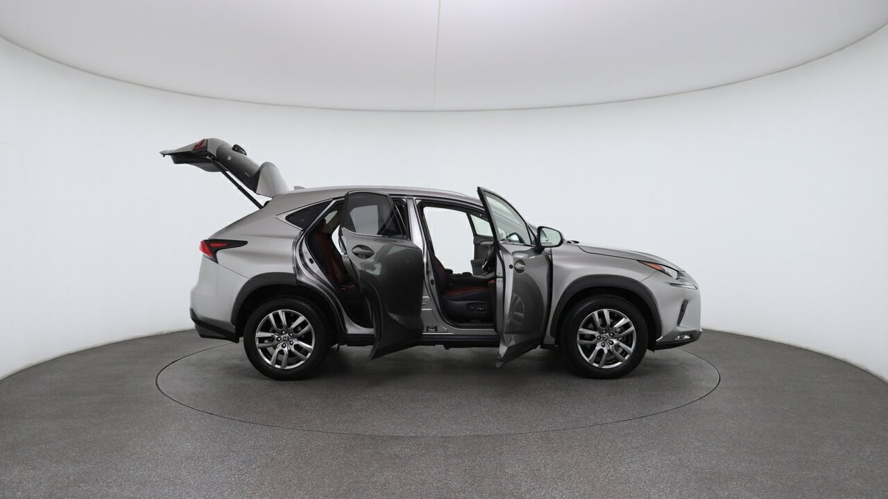 Lexus Nx image 4