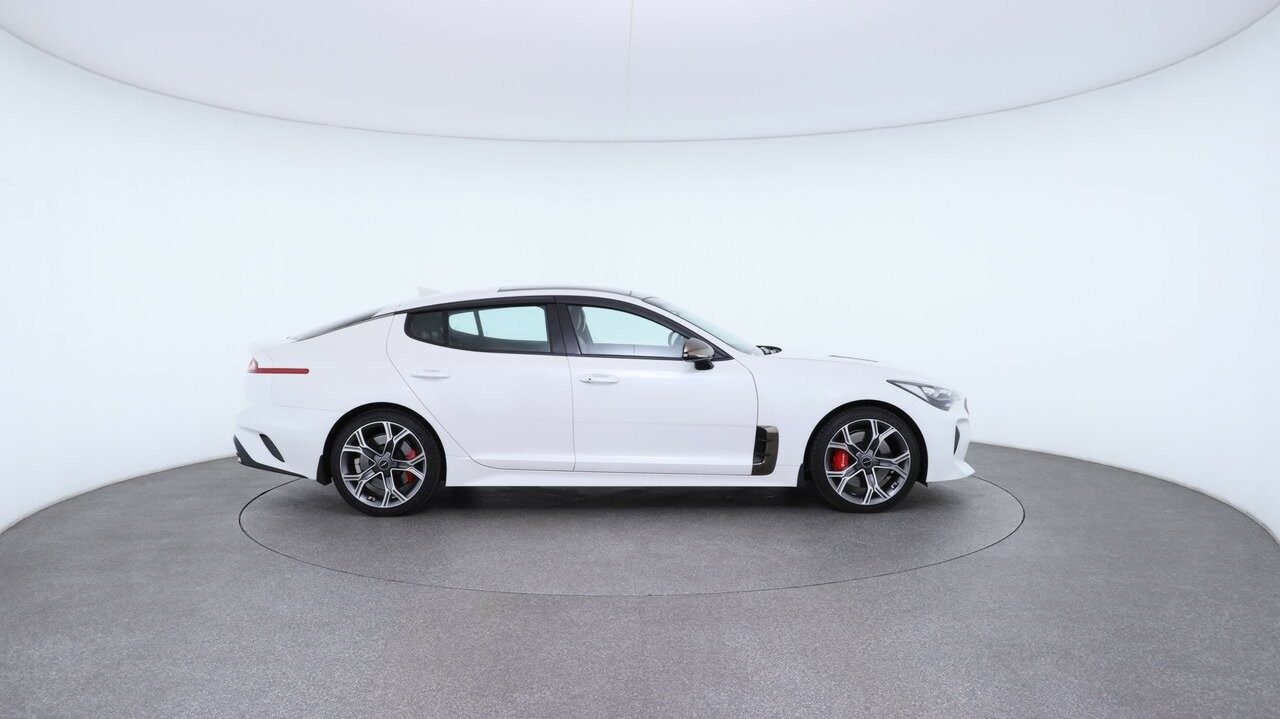 Kia Stinger image 3