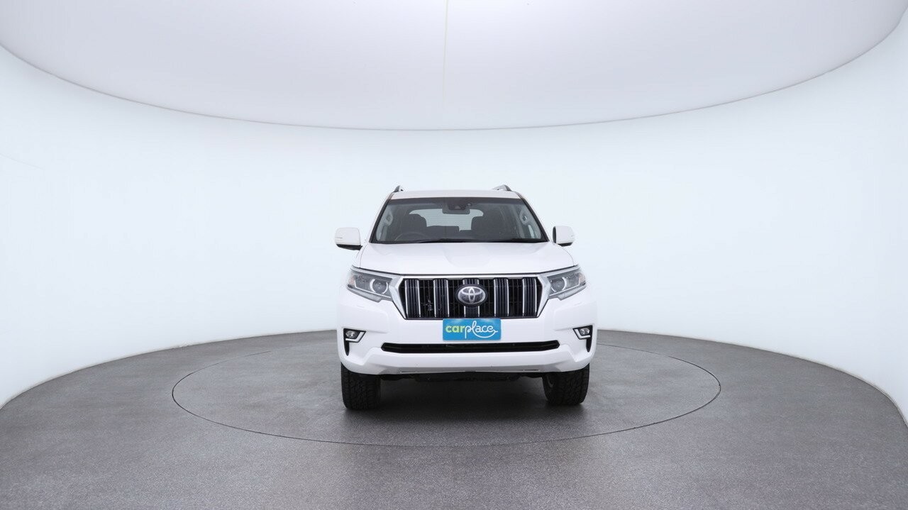 Toyota Landcruiser Prado image 2