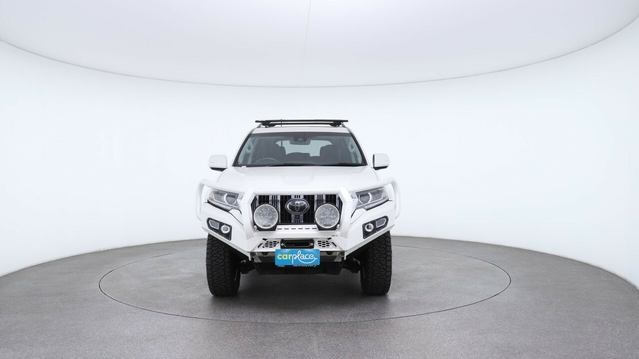 Toyota Landcruiser Prado image 3