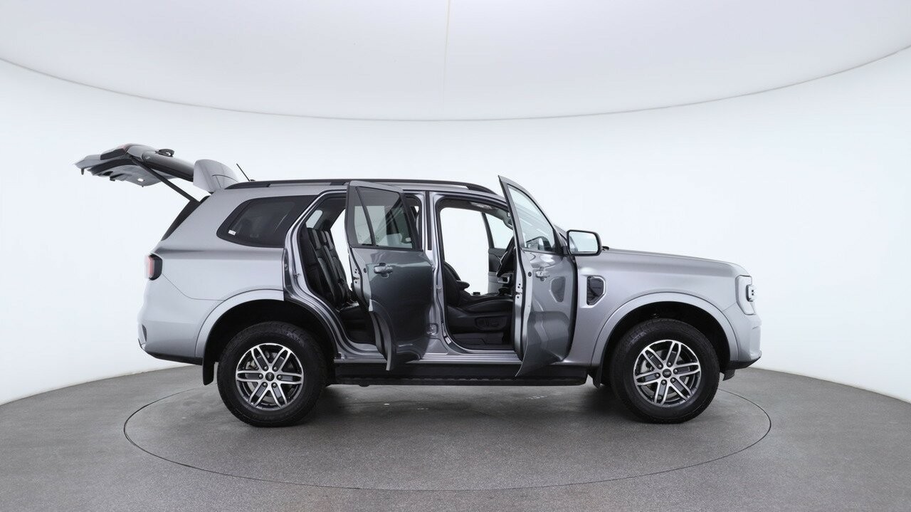 Ford Everest image 4