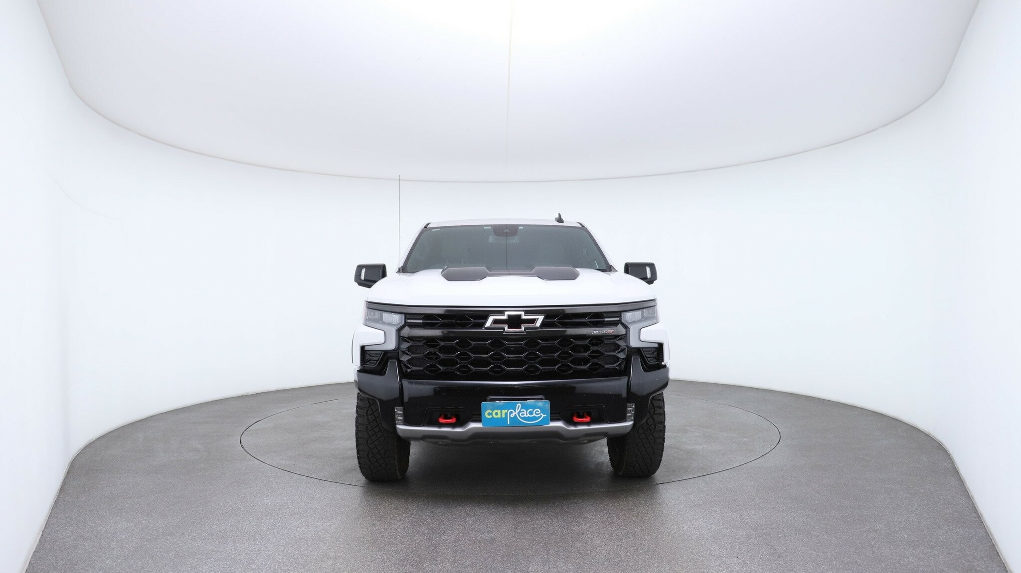 Chevrolet Silverado image 3