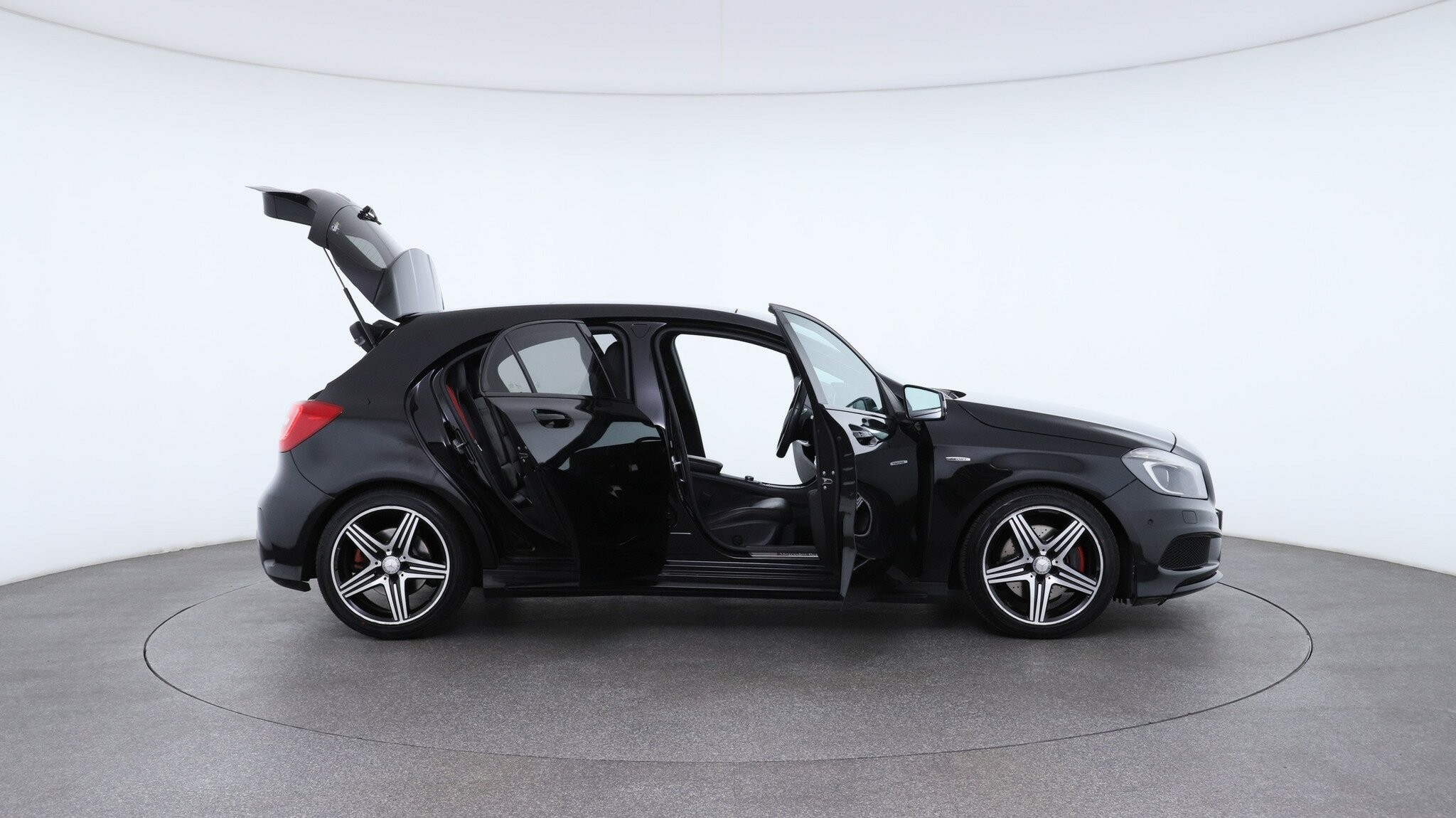 Mercedes Benz A-class image 4