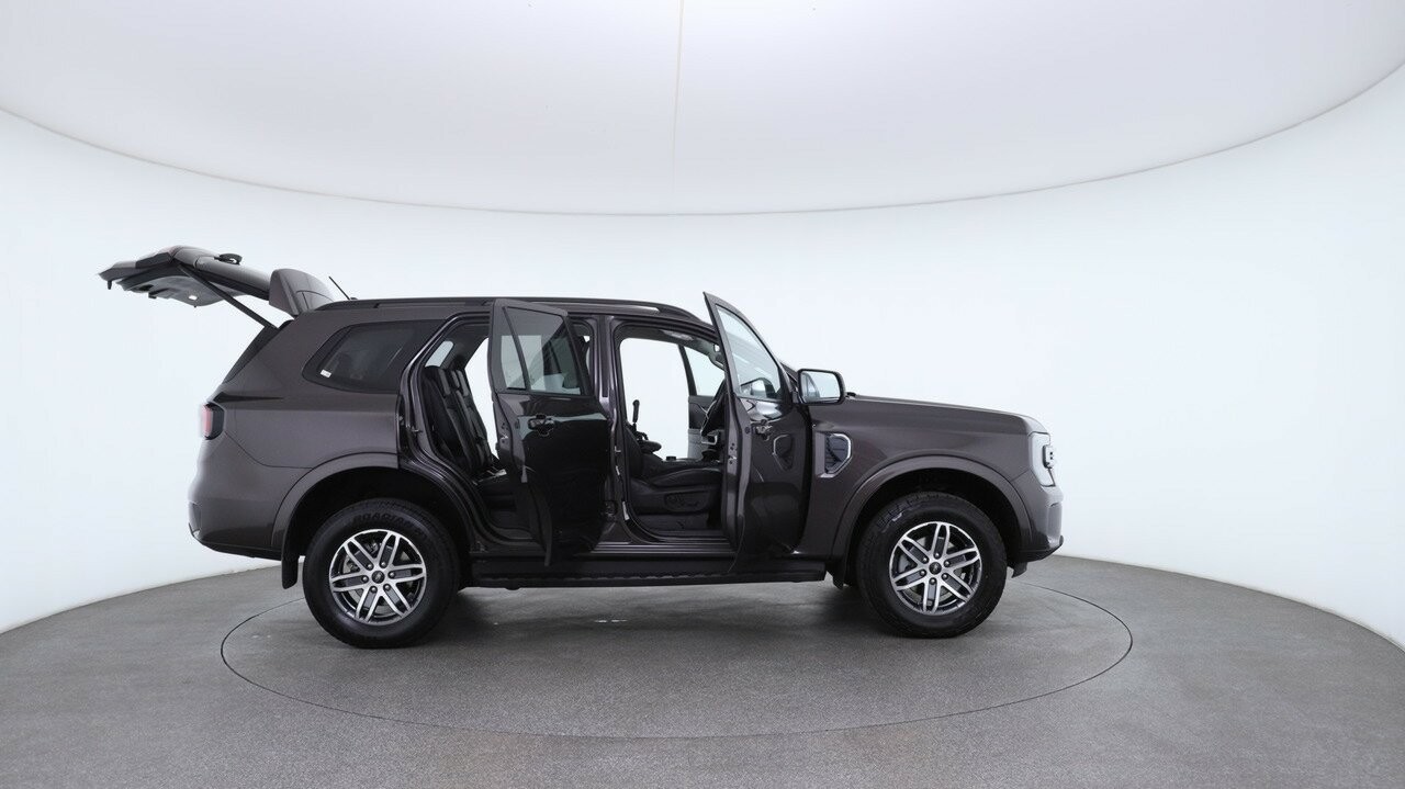 Ford Everest image 4