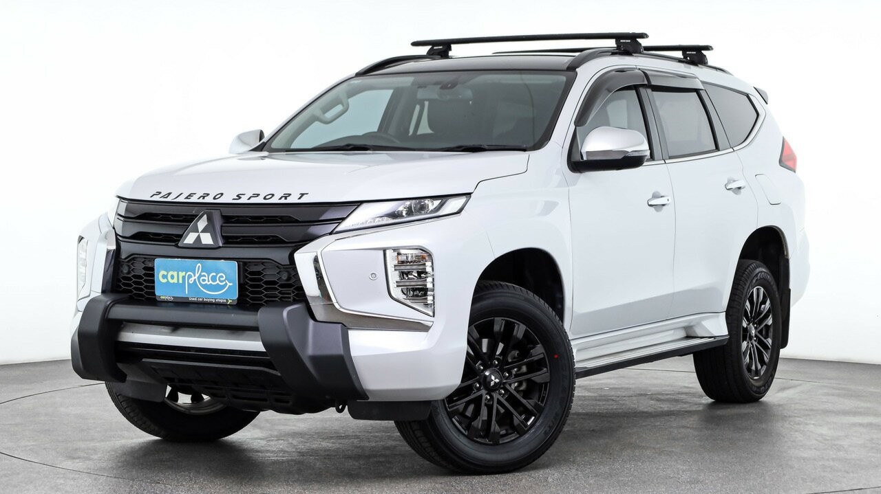 Mitsubishi Pajero Sport image 1