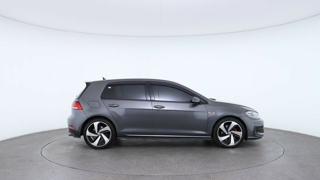 Volkswagen Golf image 3