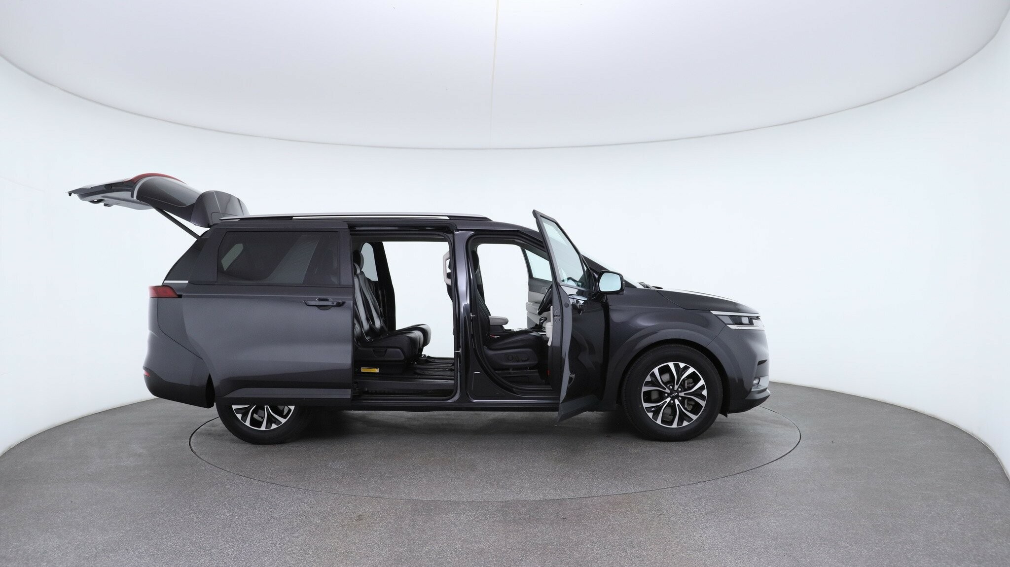 Kia Carnival image 4