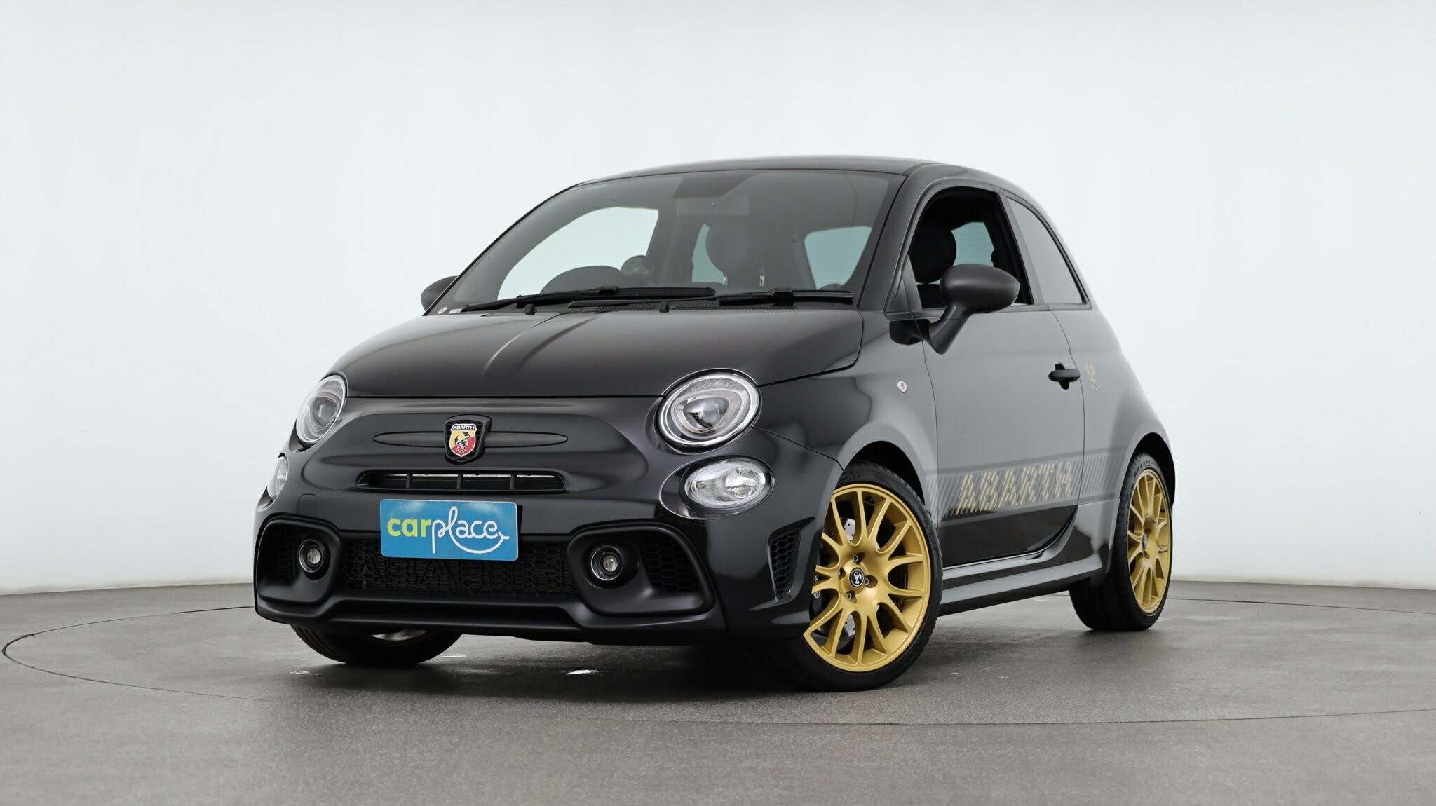 Abarth 695 image 1
