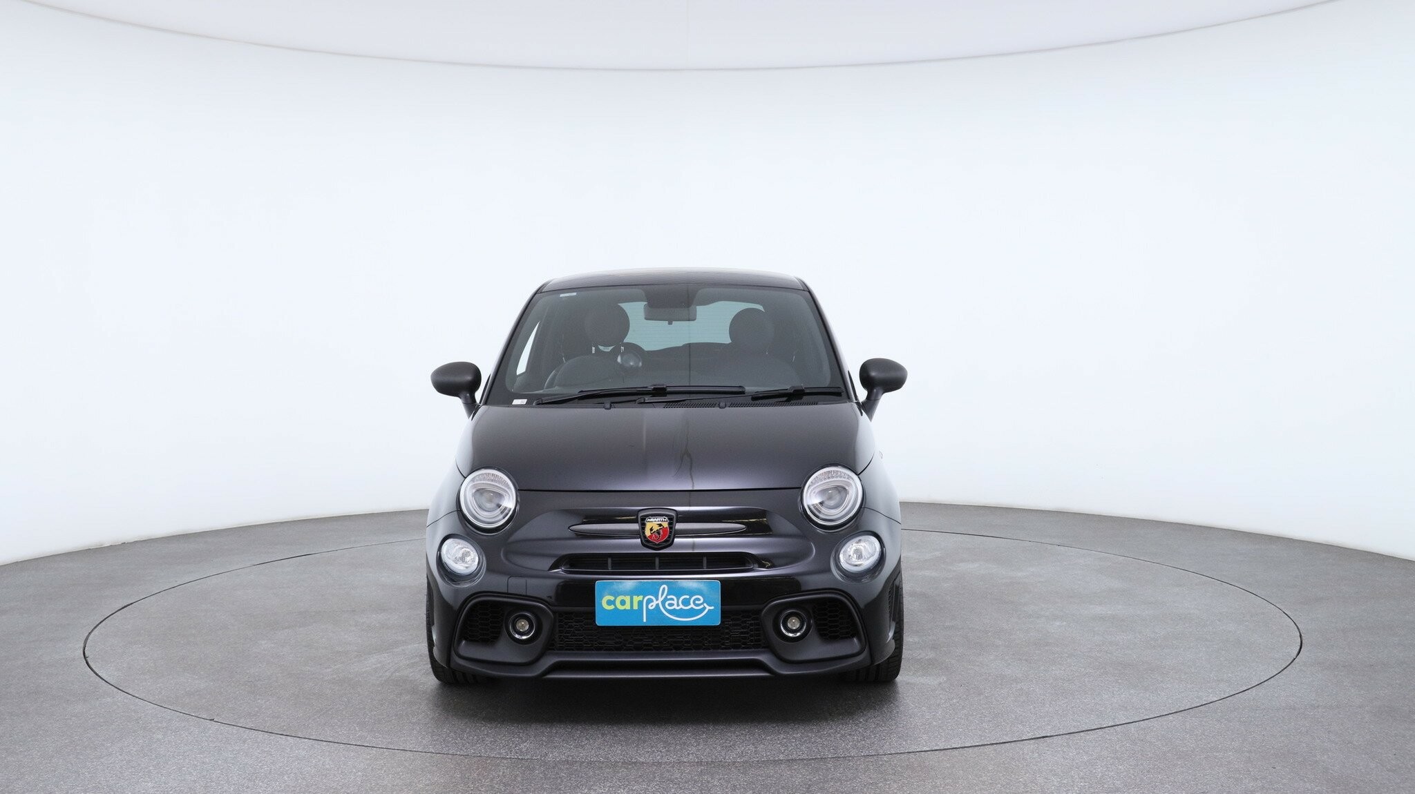 Abarth 695 image 2