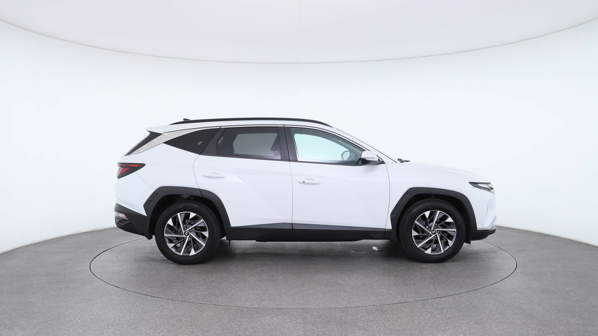 Hyundai Tucson image 3