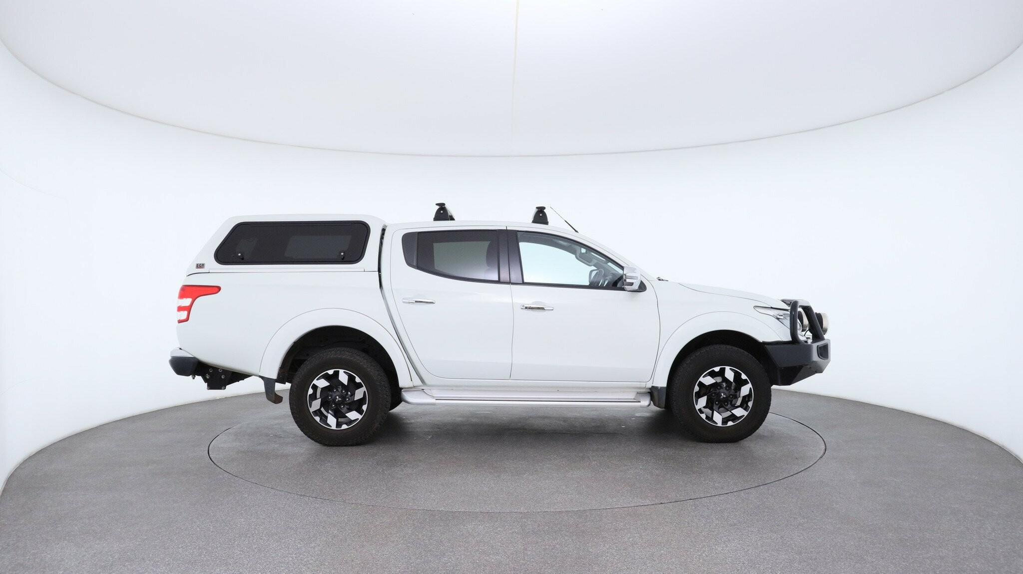 Mitsubishi Triton image 3