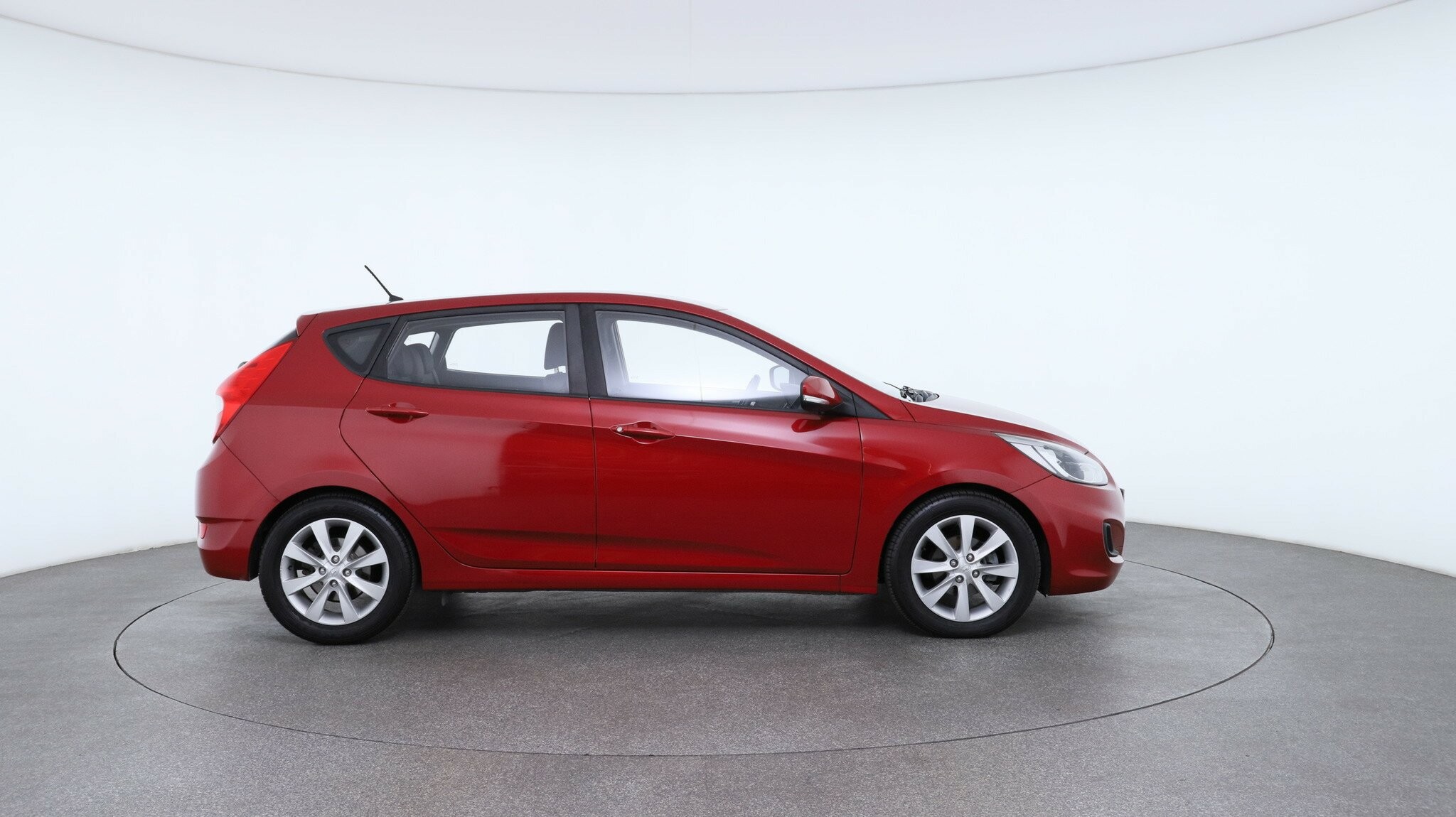Hyundai Accent image 3