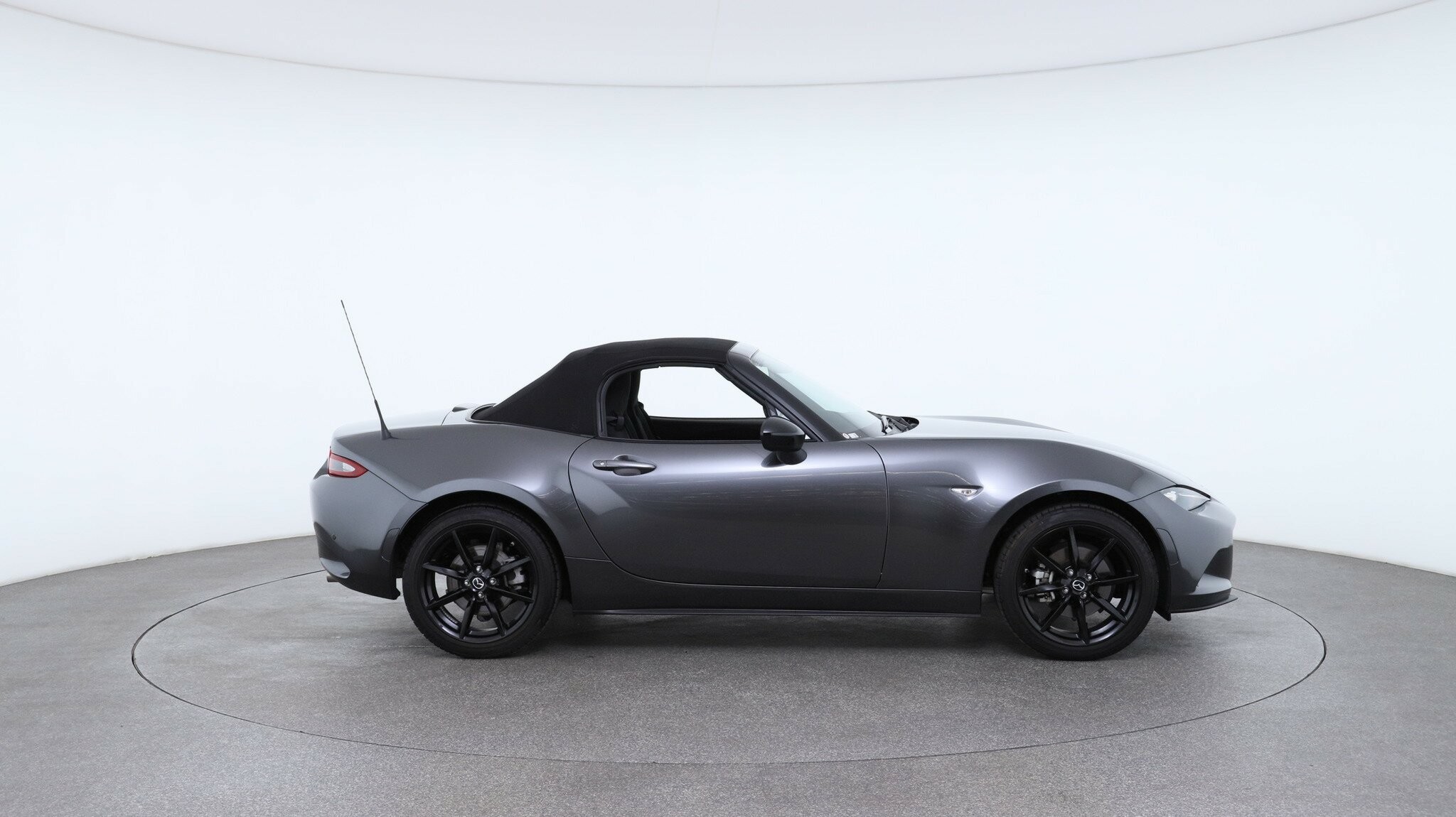 Mazda Mx-5 image 4