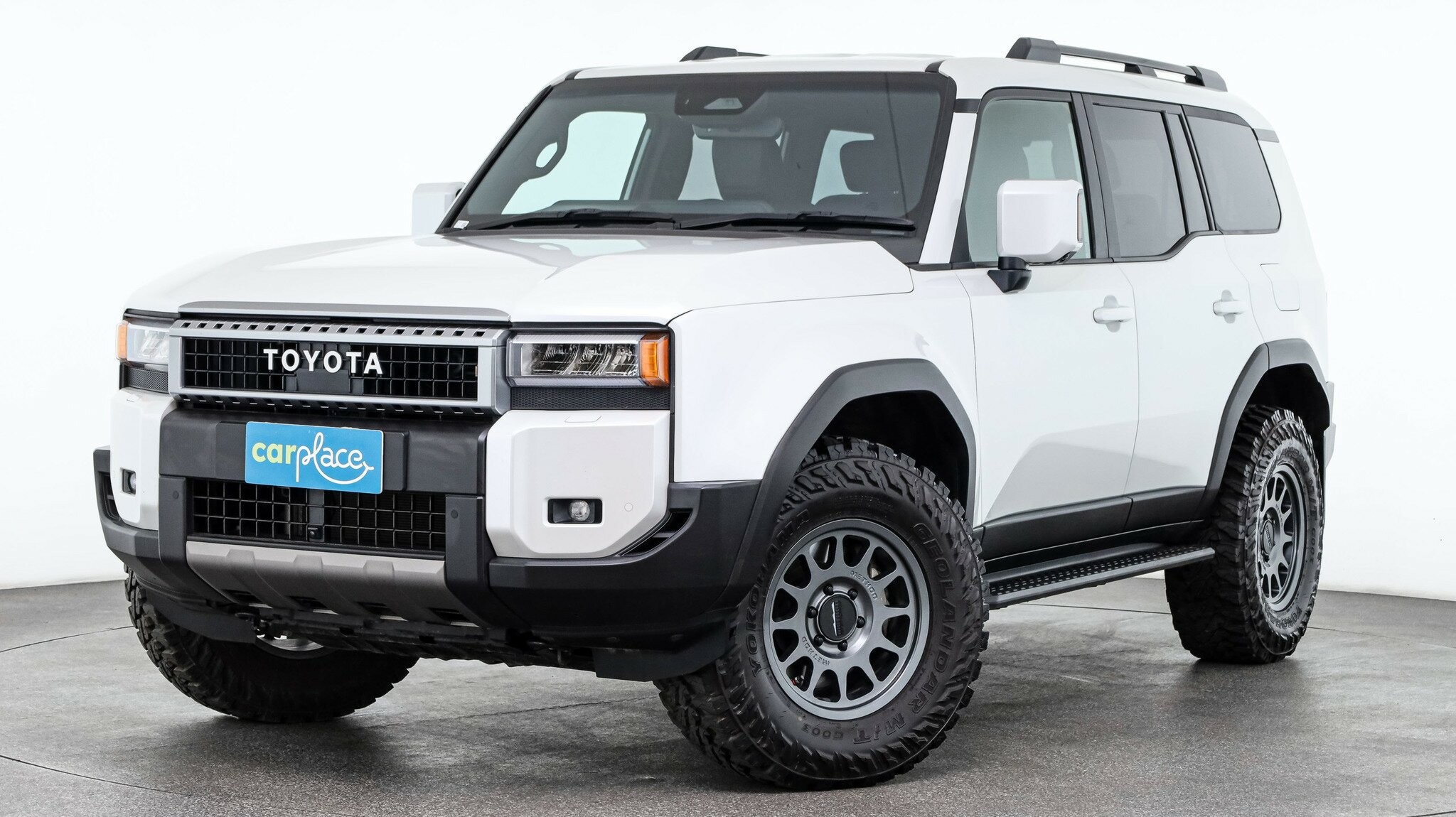 Toyota Landcruiser Prado image 2