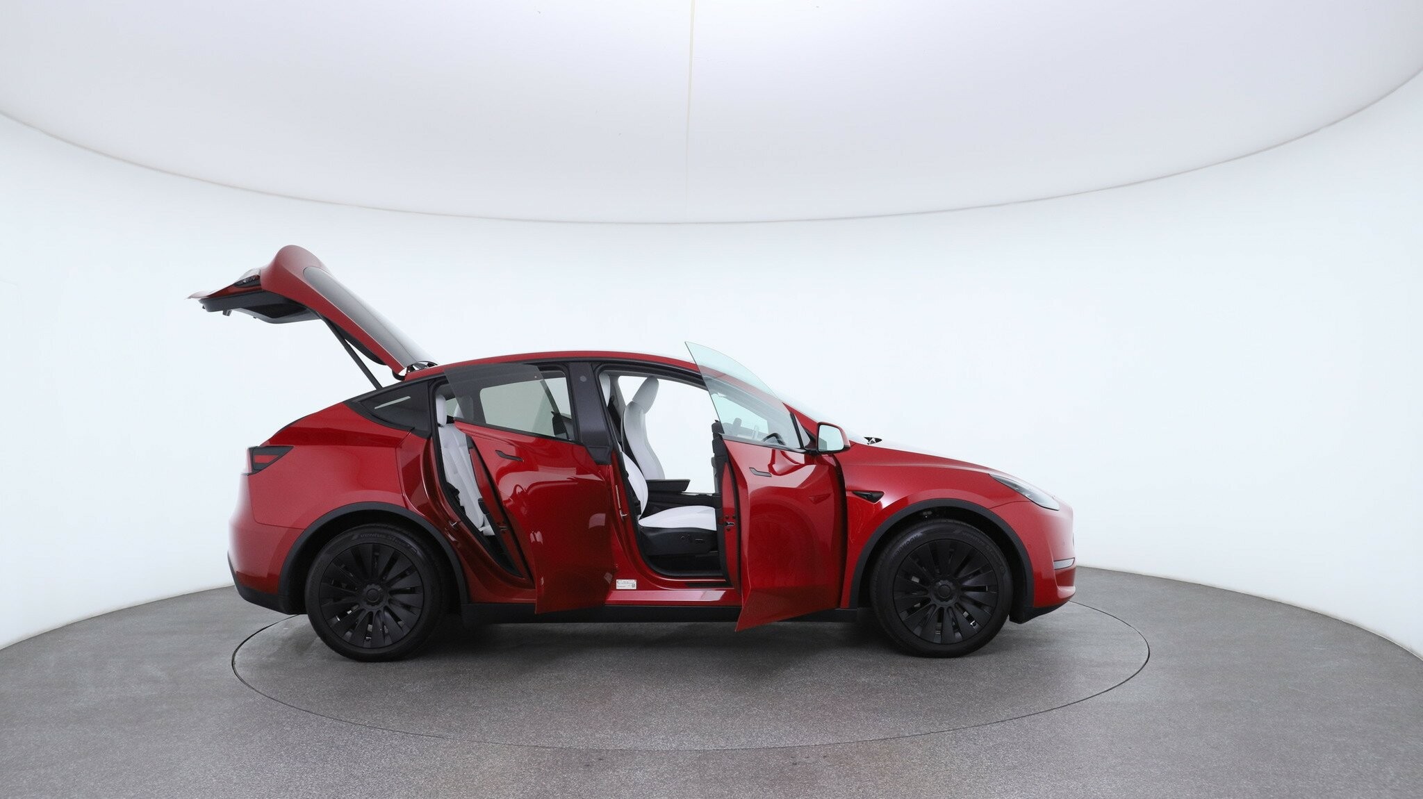 Tesla Model Y image 4