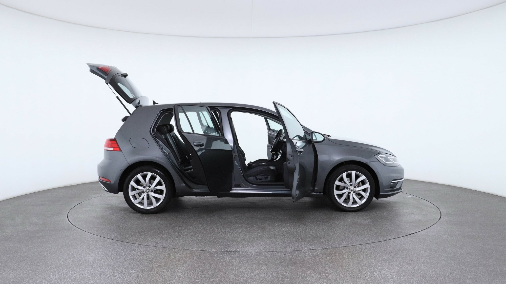 Volkswagen Golf image 4