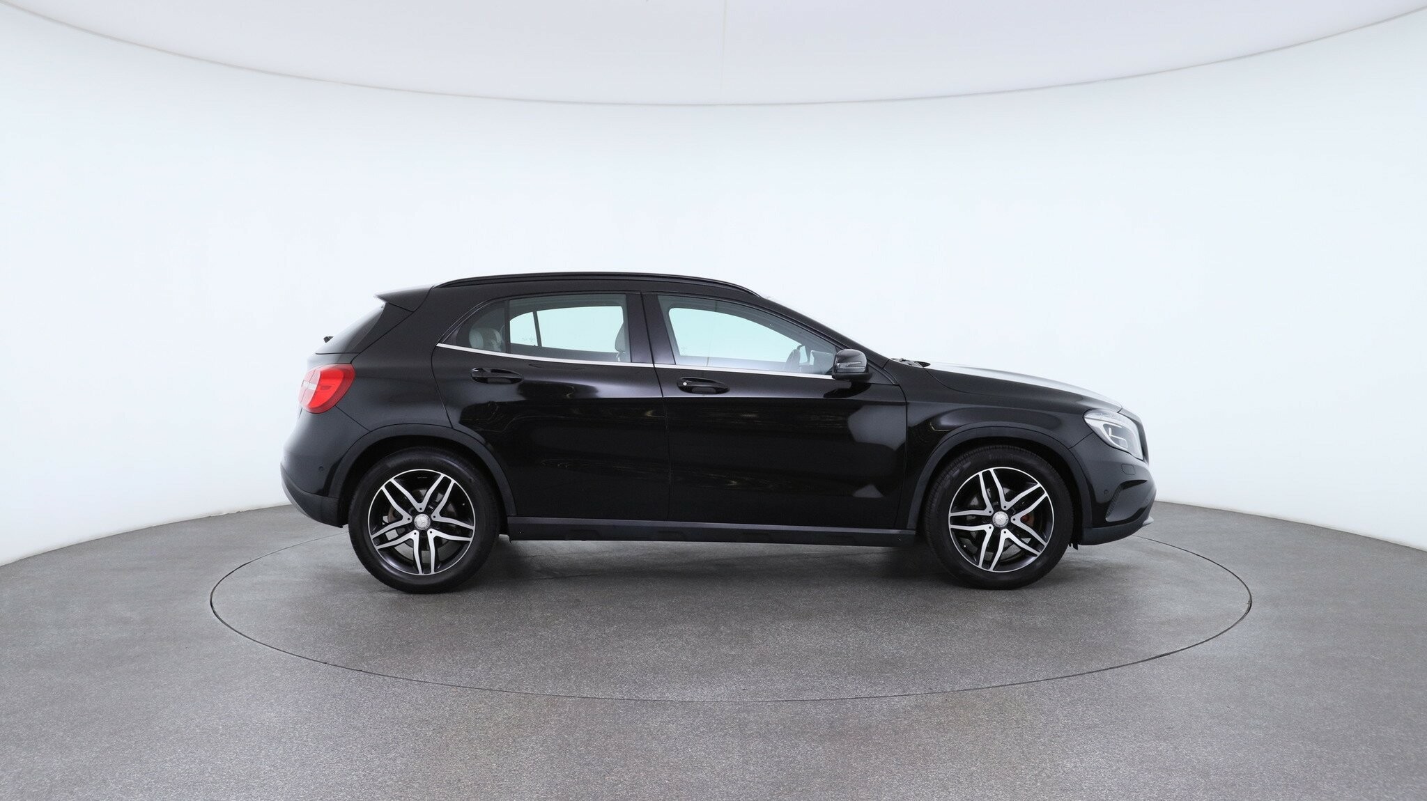 Mercedes Benz Gla-class image 3